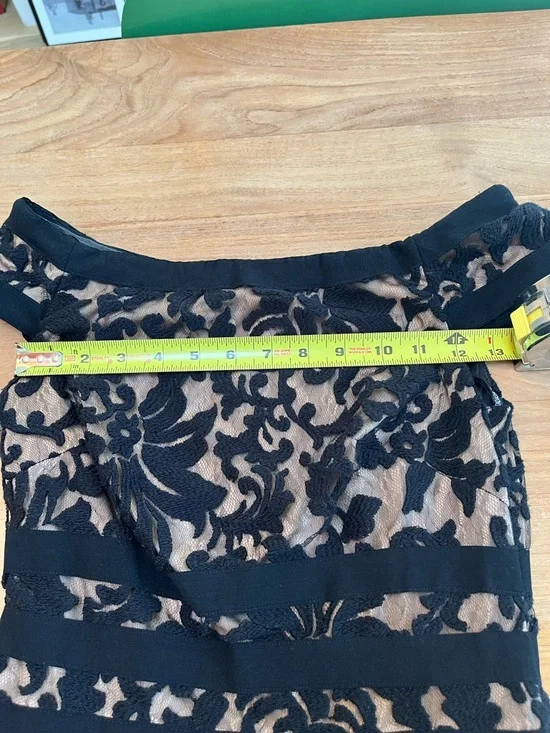 Tadashi Shoji Black and Nude Lace Off-Shoulder Formal Gown - Size 2 - Picture 5 of 7